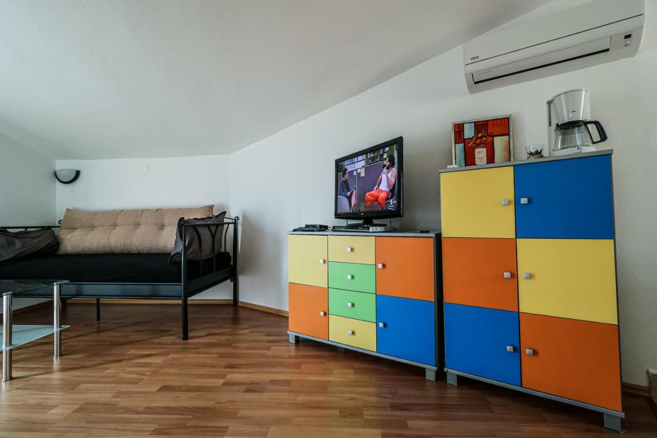 Waimarie Apartment Fazana Exterior photo
