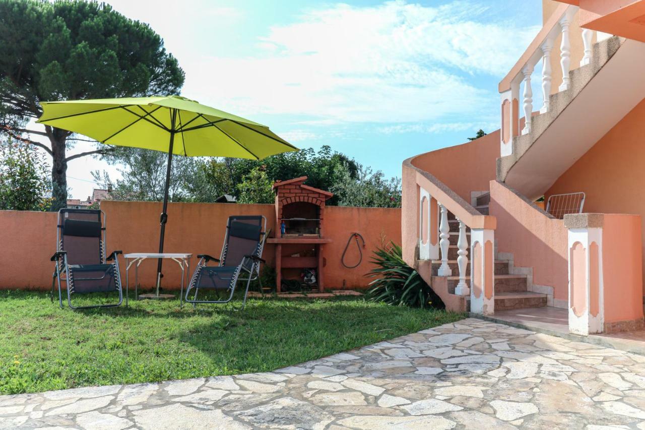 Waimarie Apartment Fazana Exterior photo